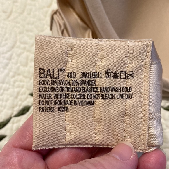 Bali One Smooth U Smoothing & Concealing Underwire Bra 40D DF3W11 - Picture 7 of 10